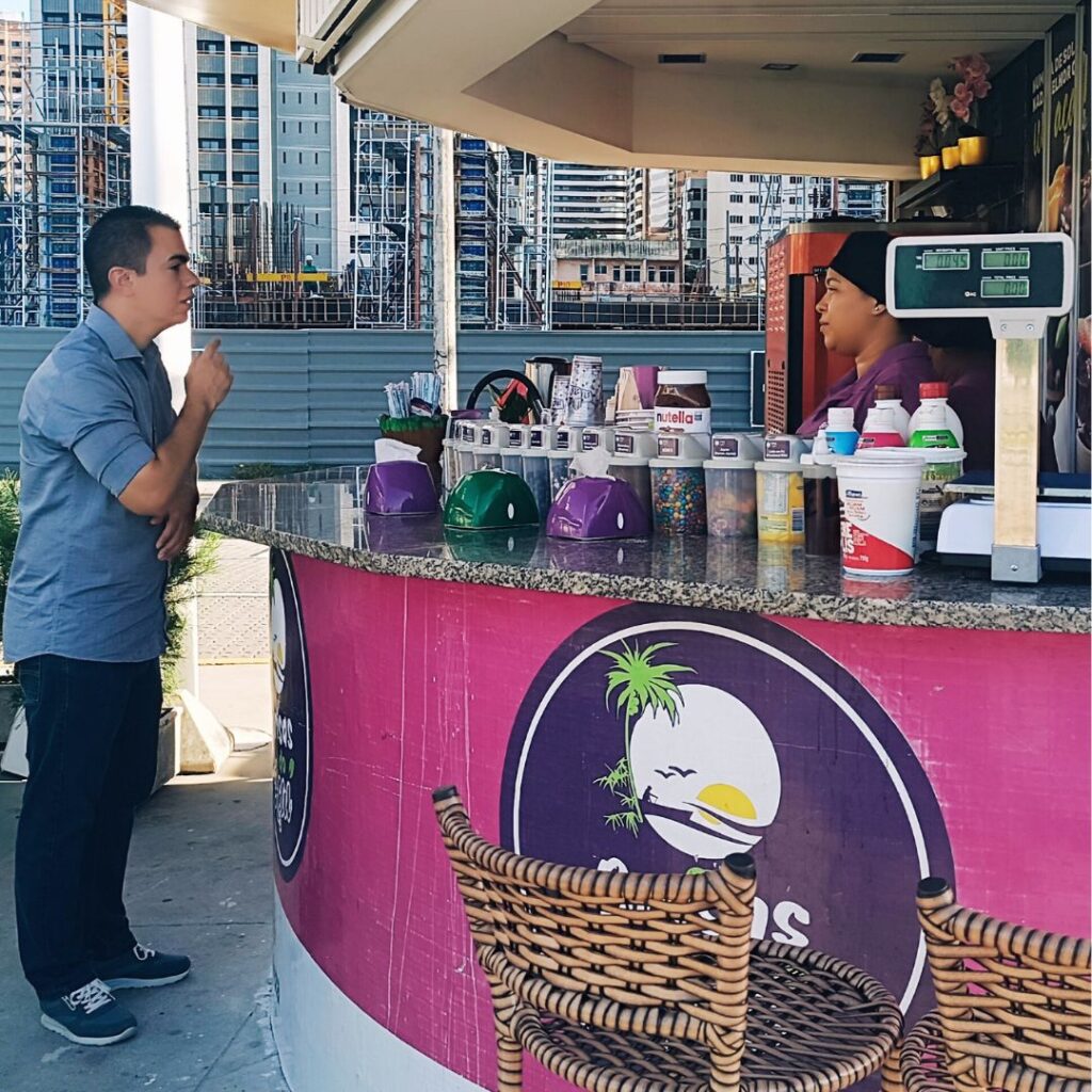 Clientes do Brisas do açaí